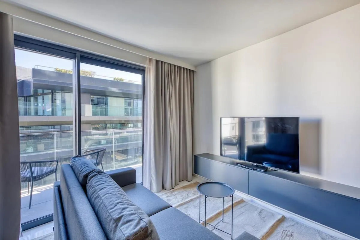 Luxury 1-Bedroom Residence At Mercury Suites San Julián Apartamento