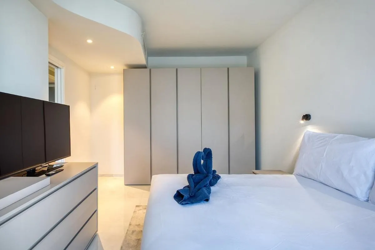 Luxury 1-Bedroom Residence At Mercury Suites San Julián